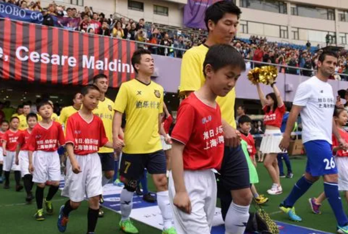 中国VS中国香港：让友谊之光照耀足球场