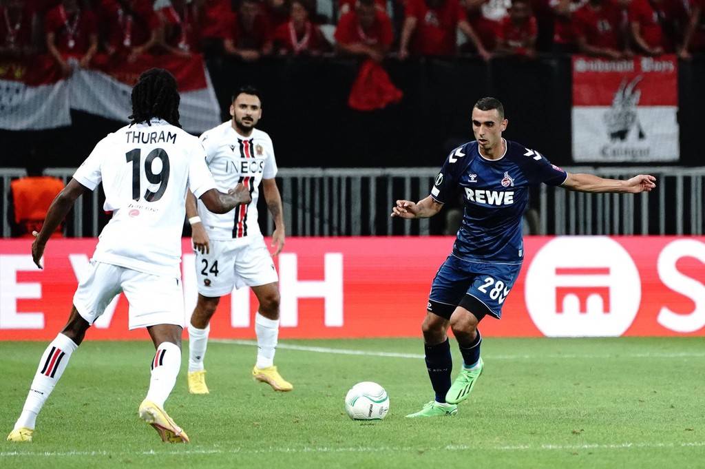 欧冠烽火中的奥林匹亚科斯：坚韧与荣耀的征程